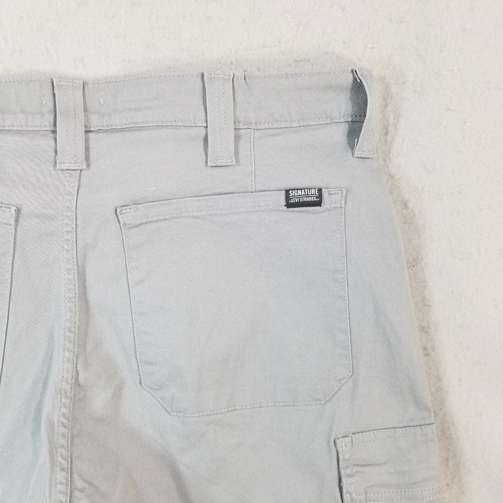 Levi signature cargo hiking shorts men's 40 x 9.5 Gray Flex stretch outdoor